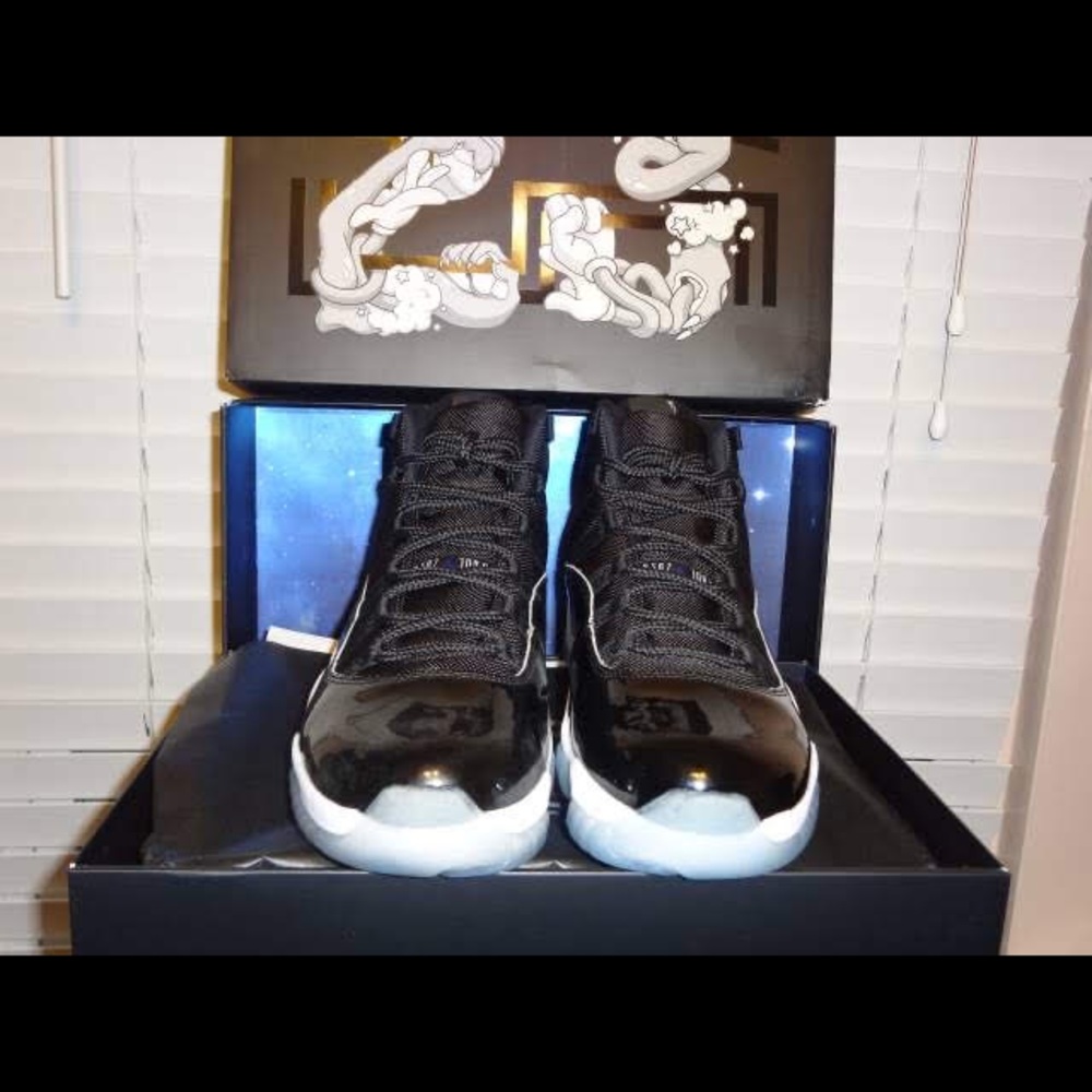 Retro Jordan Space Jam 11s